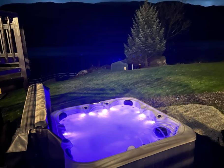 Waterside 3 Bed Cottage, Hot Tub, Sauna, Pvt Beach Аррочар Экстерьер фото
