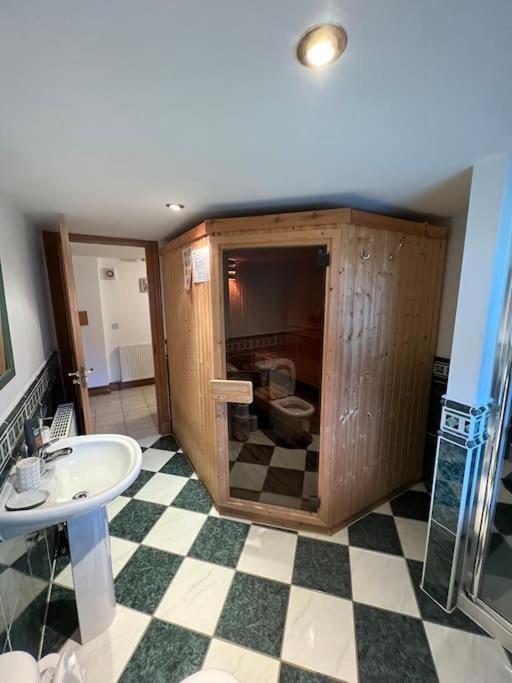 Waterside 3 Bed Cottage, Hot Tub, Sauna, Pvt Beach Аррочар Экстерьер фото